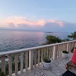 Dream 1st Row To The Sea *