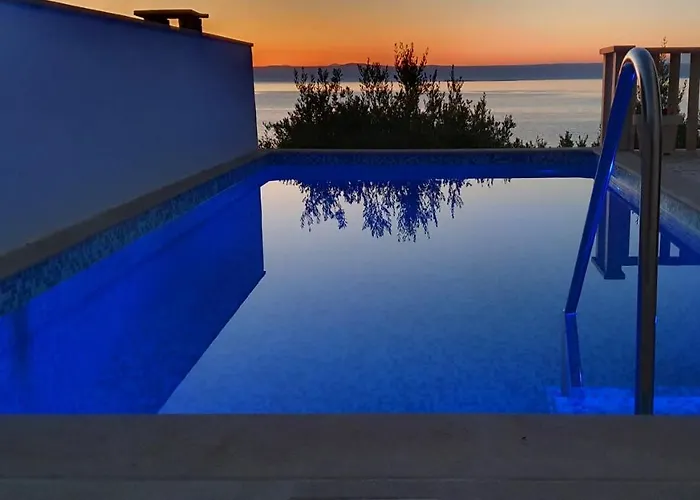 Dream 1st Row To The Sea