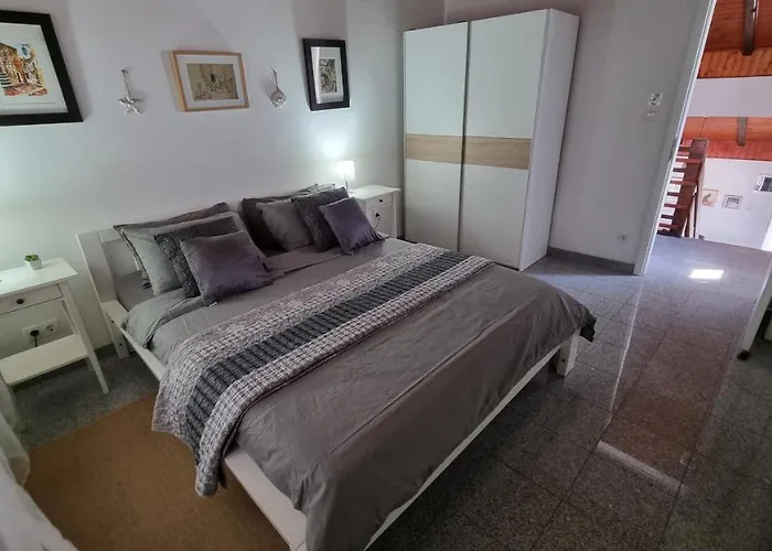 Willa Dream 1st Row To The Sea *